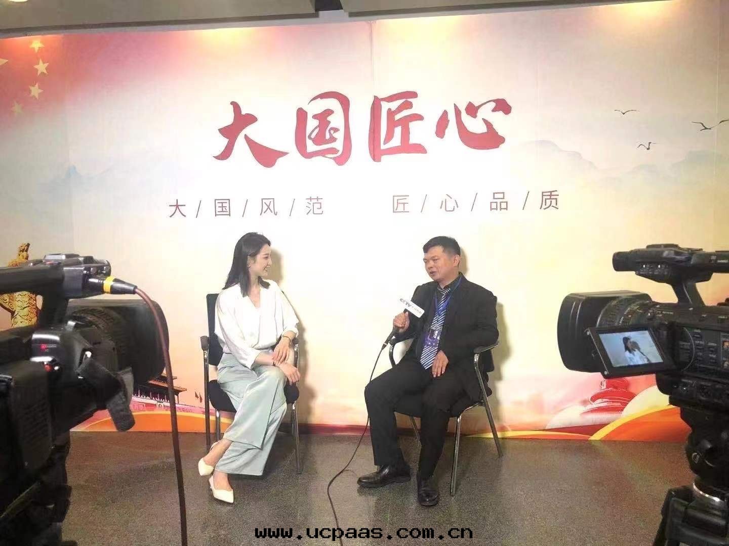 创新照亮舞(wǔ)台，匠心(xīn)成(chéng)就(jiù)未来(lái)